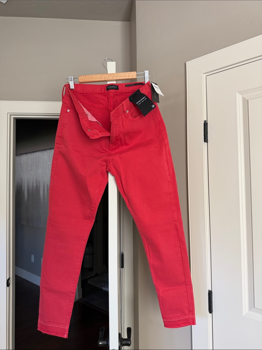 Banana Republic Women’s Tangerine(Red/Orange)Skinny Jeans